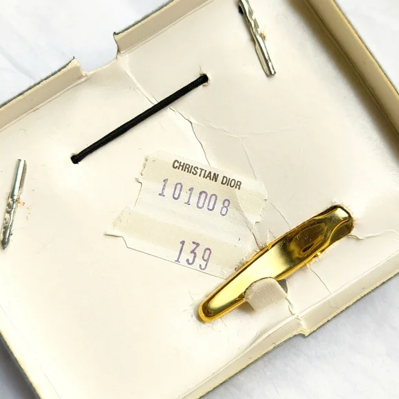 Dior vintage gold tone cufflinks and tie bar matching set - Picture 15 of 16